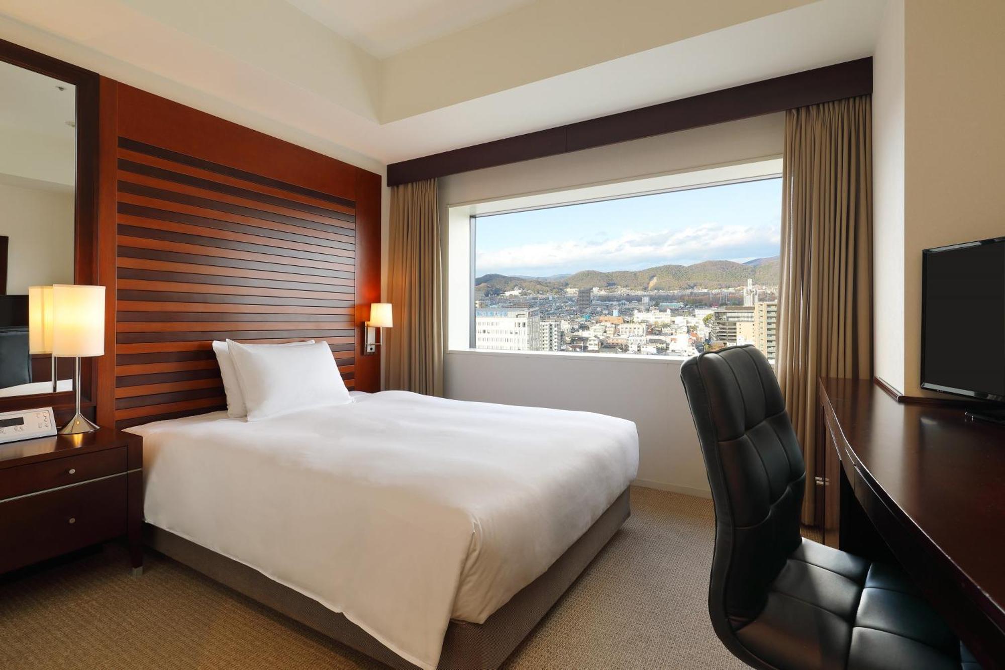 Hotel Ana Crowne Plaza Okayama By Ihg Exterior foto